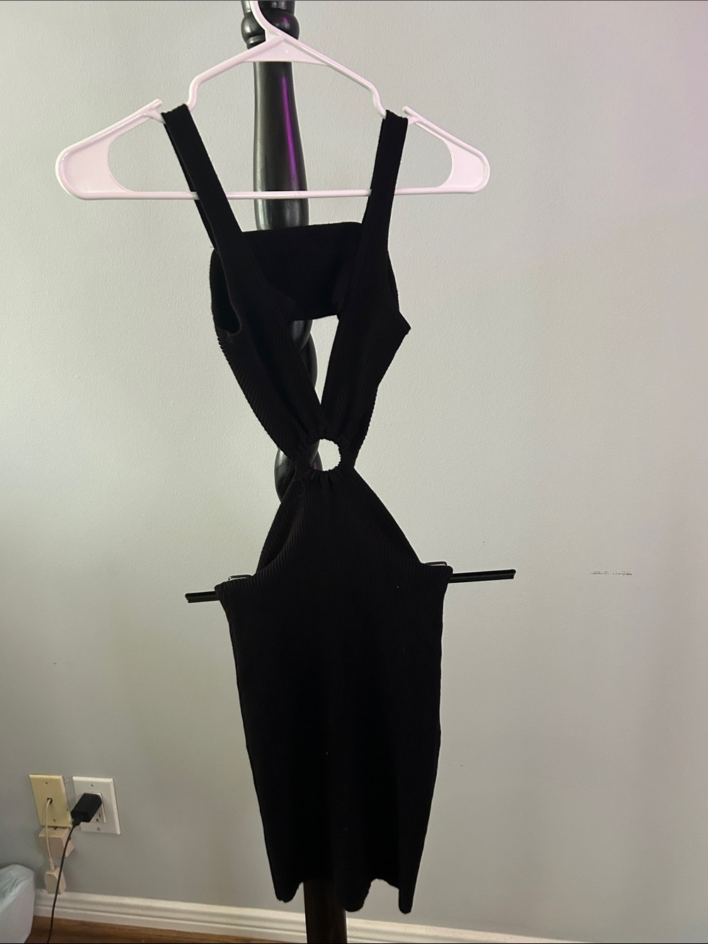 VRG Sz 6 Cutout Knit Bodycon Dress